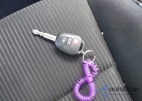 2018 Toyota Rav4 Le from USA, damaged, VIN JTMZFREV3JJ205984